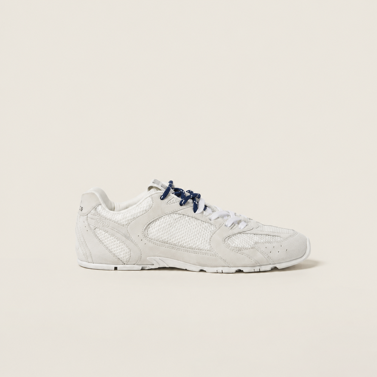 530 White Suede