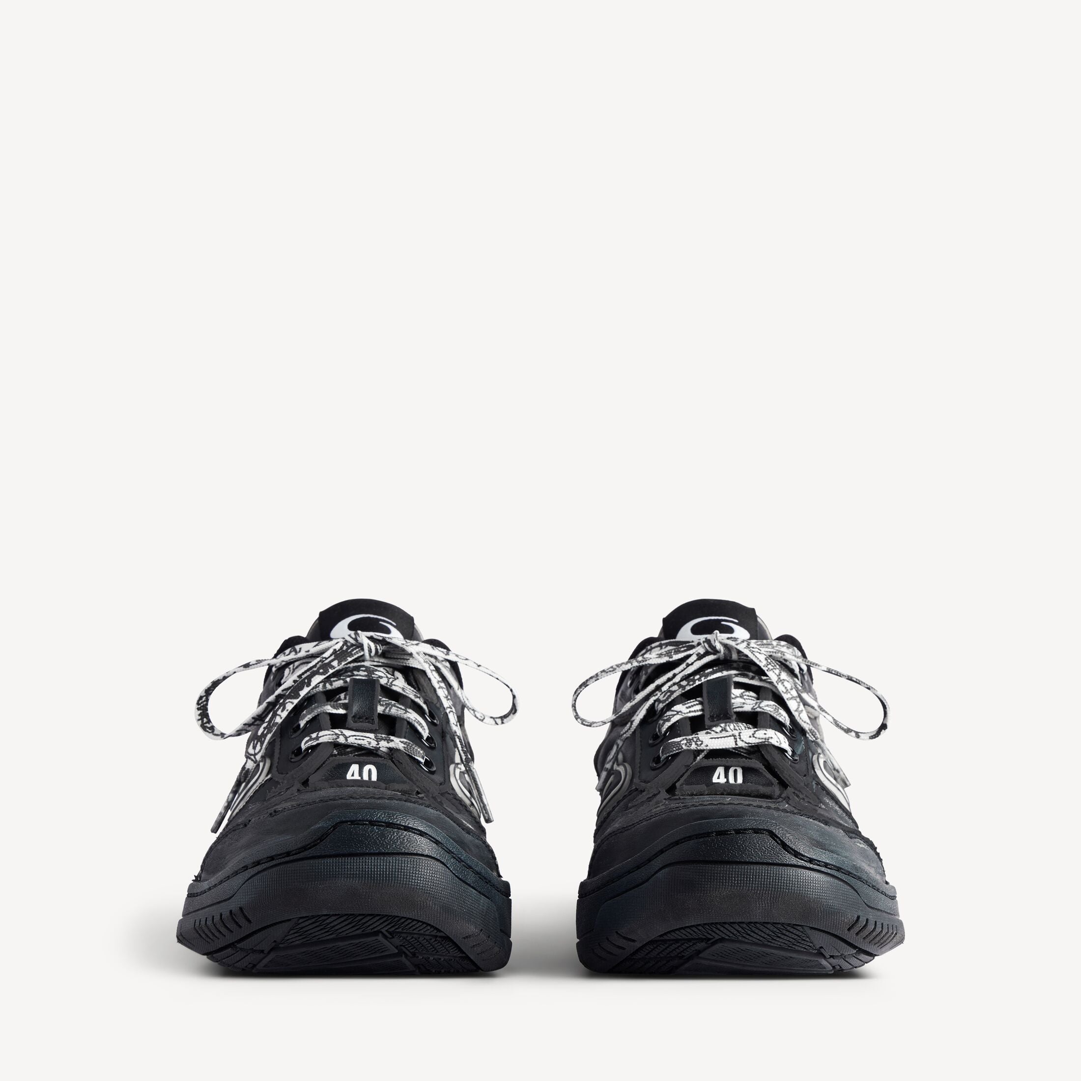 Hamptons Worn-out Sneaker Balenciaga