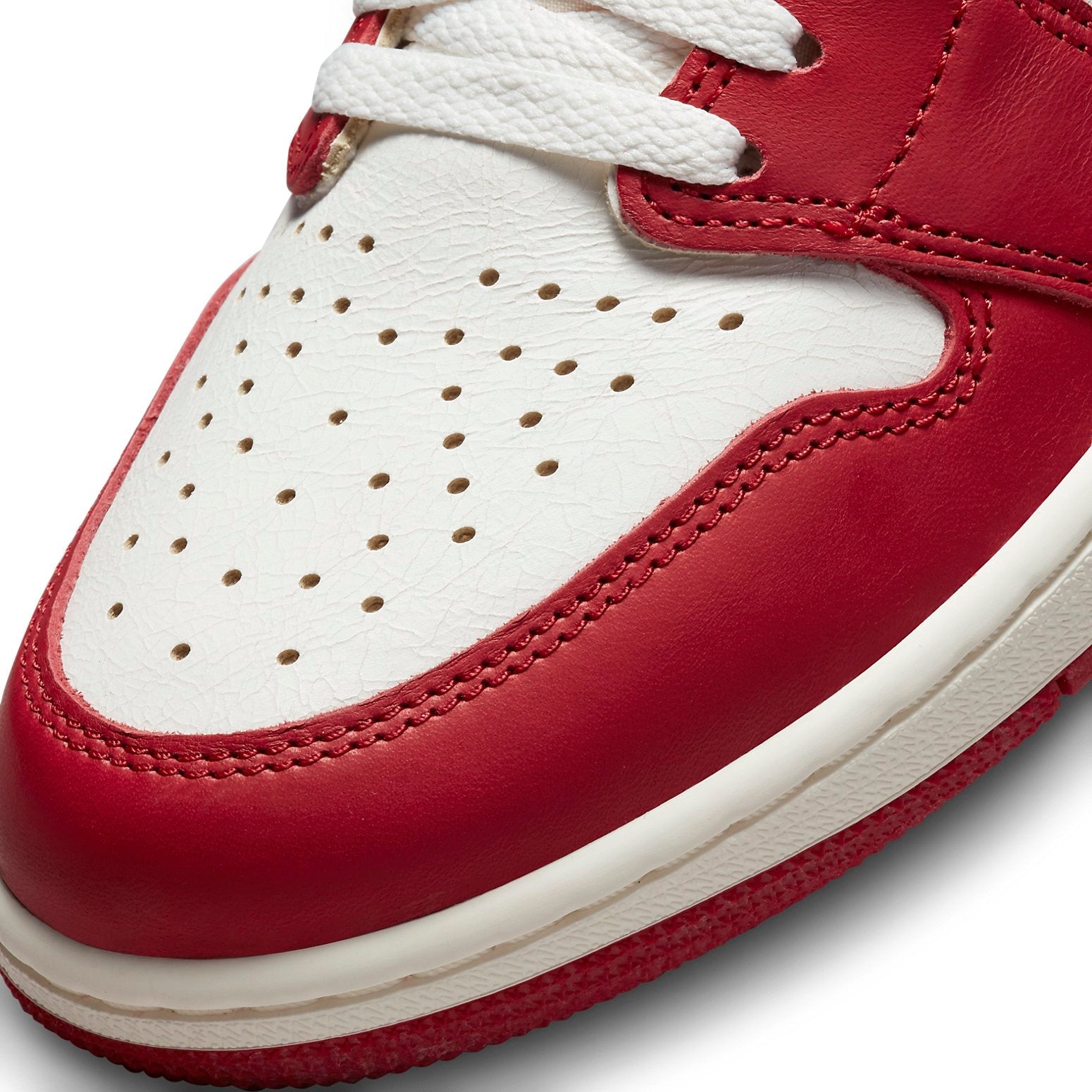 Air Jordan 1 Retro High OG ‘Chicago Lost & Found’