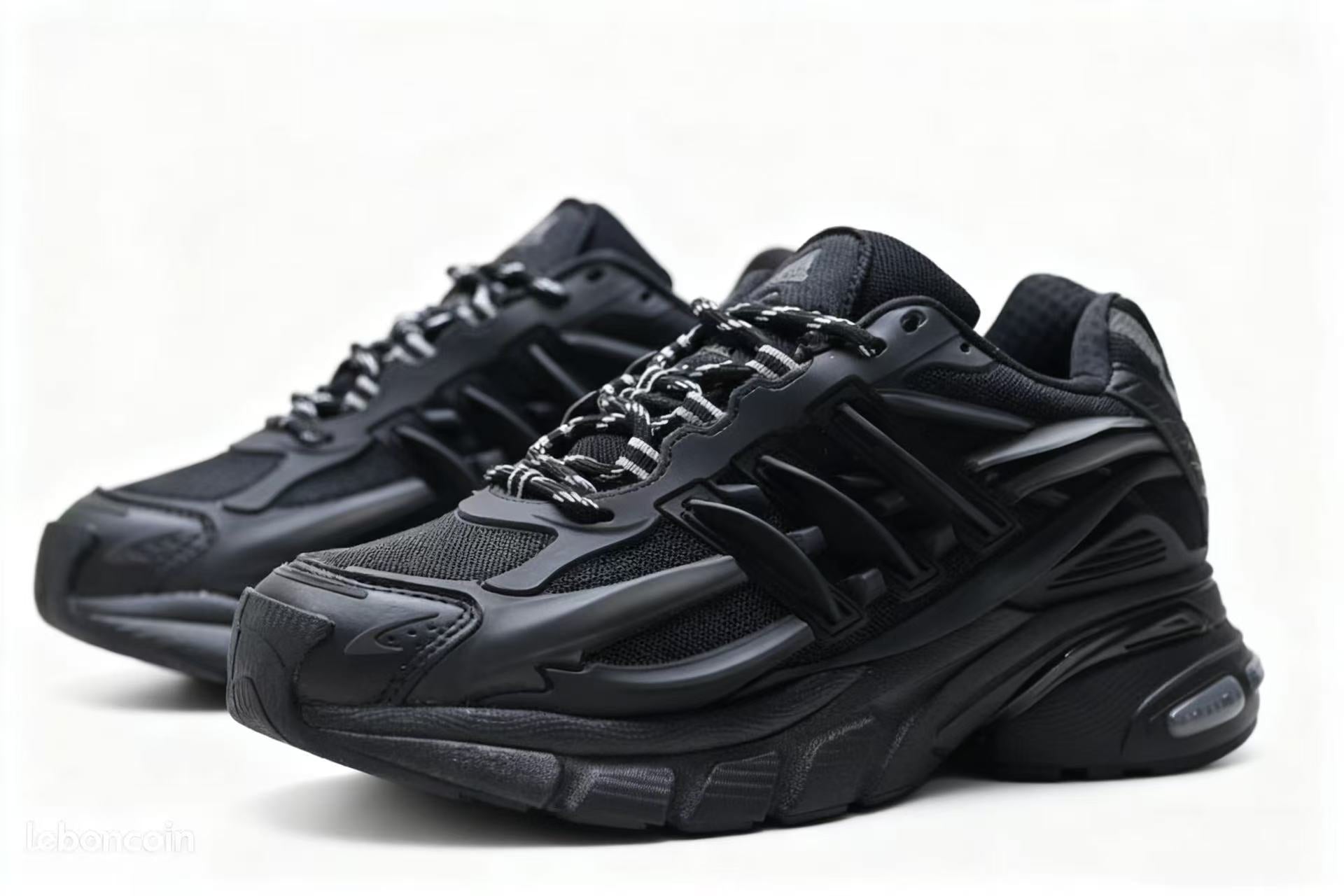 Pharrell X Adidas Adistar Jellyfish ‘Triple Black’